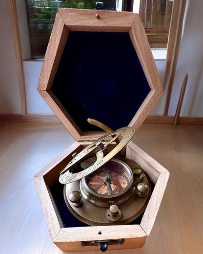 Captain's Compass "Explorer 2" - personalization option with engraving for a gift, 2 color variants to choose from.