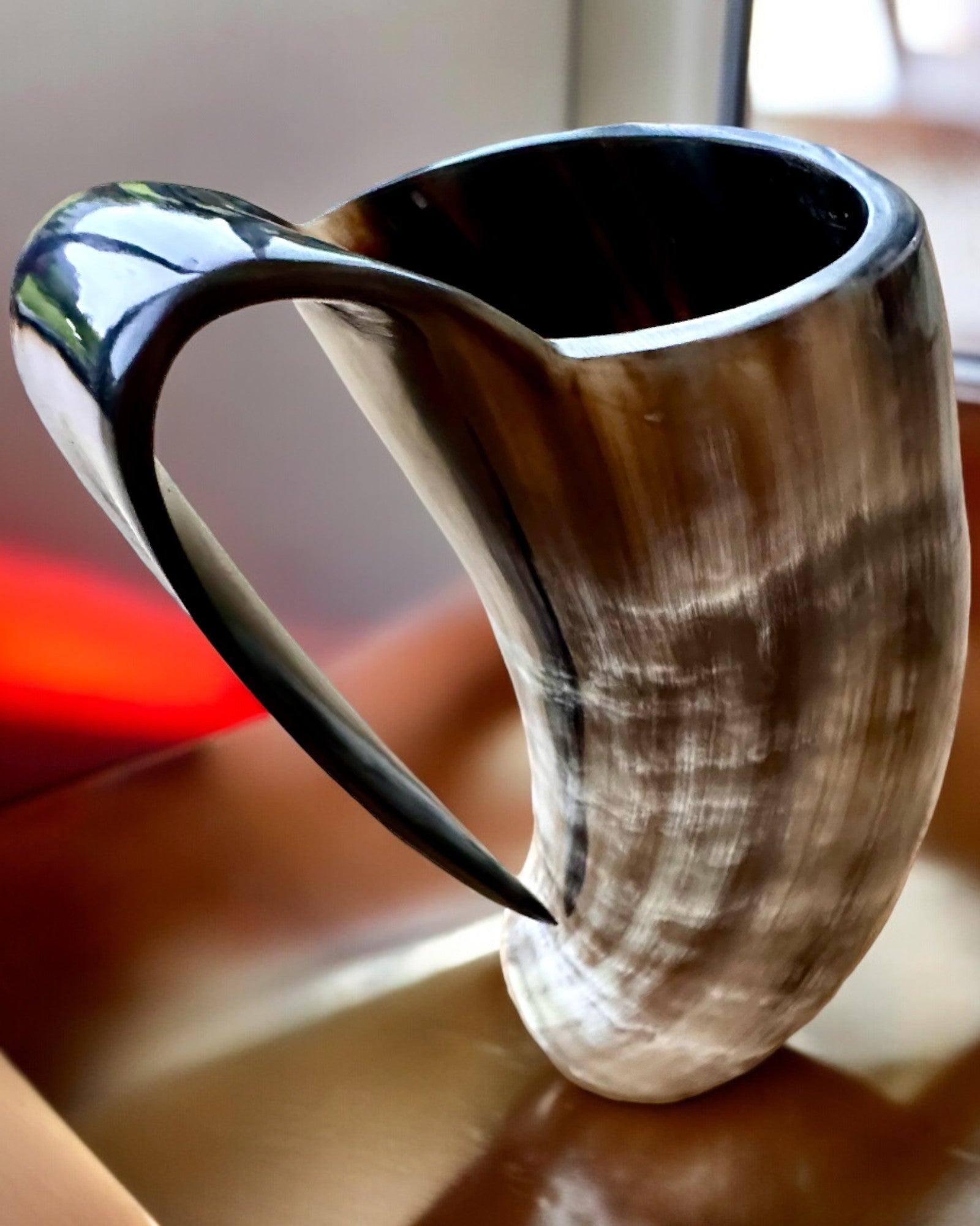 'Carved Mug 'Masterpiece' with the option of personalization by engraving - 5 color variants'