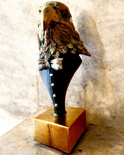 Eagle Head Figurine Büffel Warden – in an Elegant Tuxedo with Engraving Option for a Gift