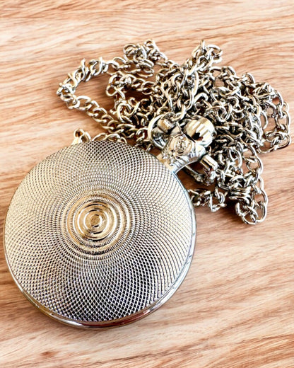 Pocket watch "CloverTime" with a four-leaf clover motif, personalization option with engraving for a gift.