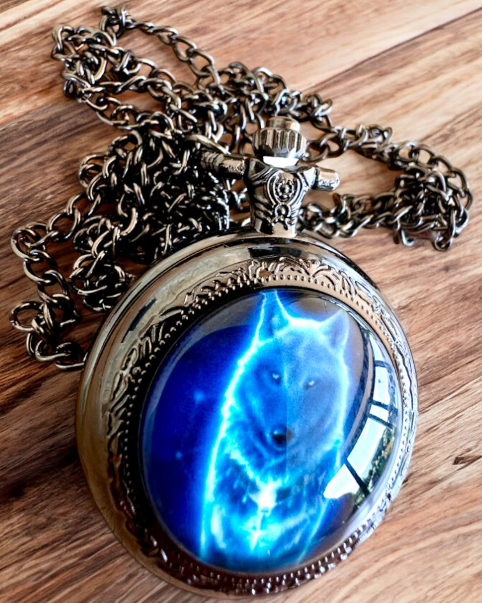 Lunar Wolf Pocket Watch – Moon Wolf Clock, personalization option with engraving for a gift