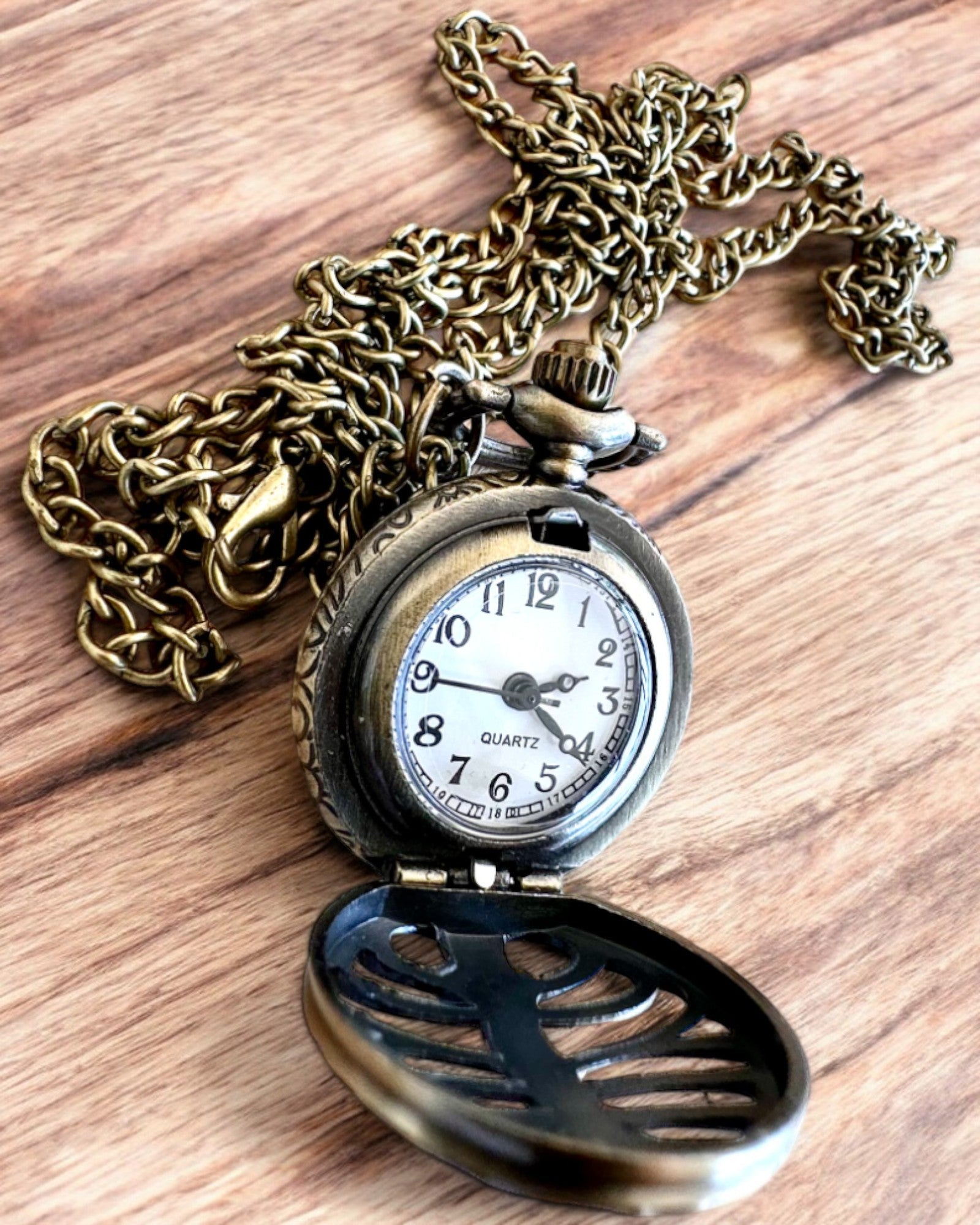 Pocket watch "Fish Scale" with engraving option for a gift