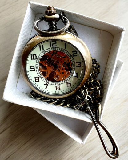 Classic Pocket Watch "Oldtimer" - stylish retro elegance, personalization option with engraving for a gift