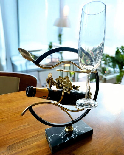 "Elegant Insect" Stand - for a bottle of wine and glasses, height 33 cm, personalization option with engraving for a gift.