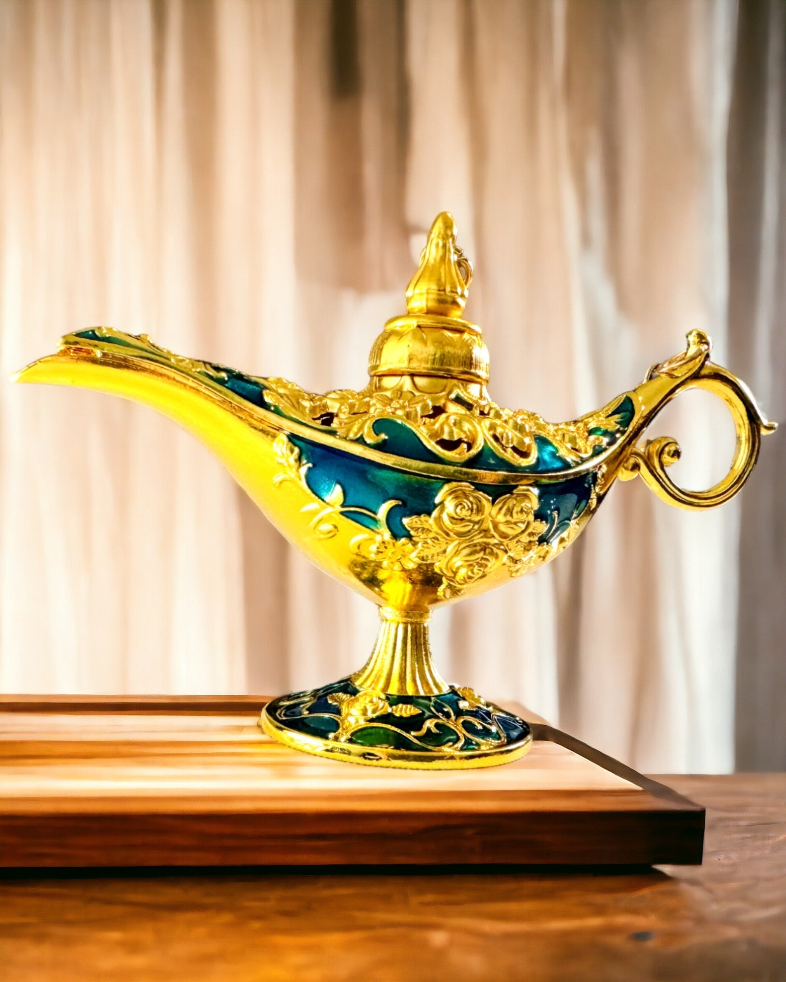 Small Handmade Aladdin Lamp - Metal Artistic Handicraft for Home Decoration, engraving