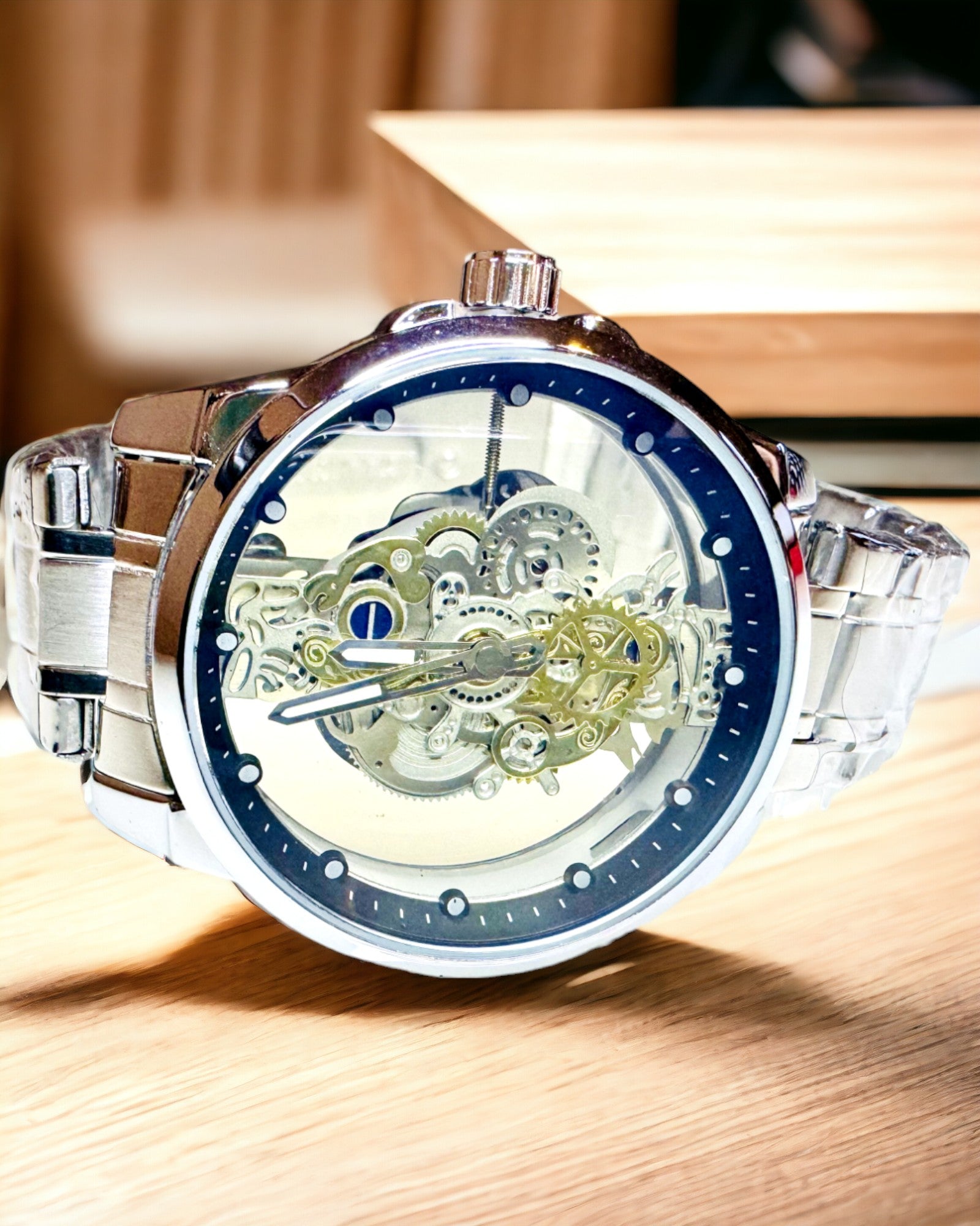 Elegant Men's Quartz Watch - Transparent Mechanism and Sporty Elegance