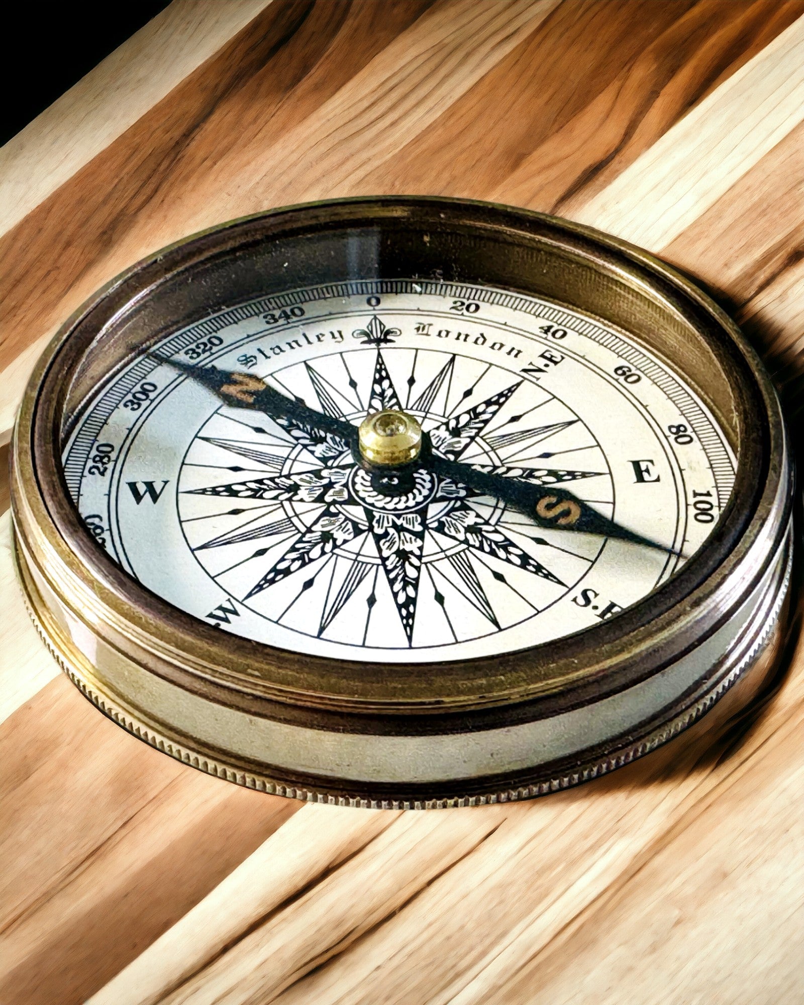 "Stanley Marine London" sailing compass with personalization option, 2 variants to choose from