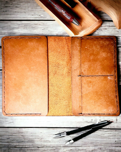 "Traveler" Case - Leather Passport Holder, personalization with engraving - 2 color variants