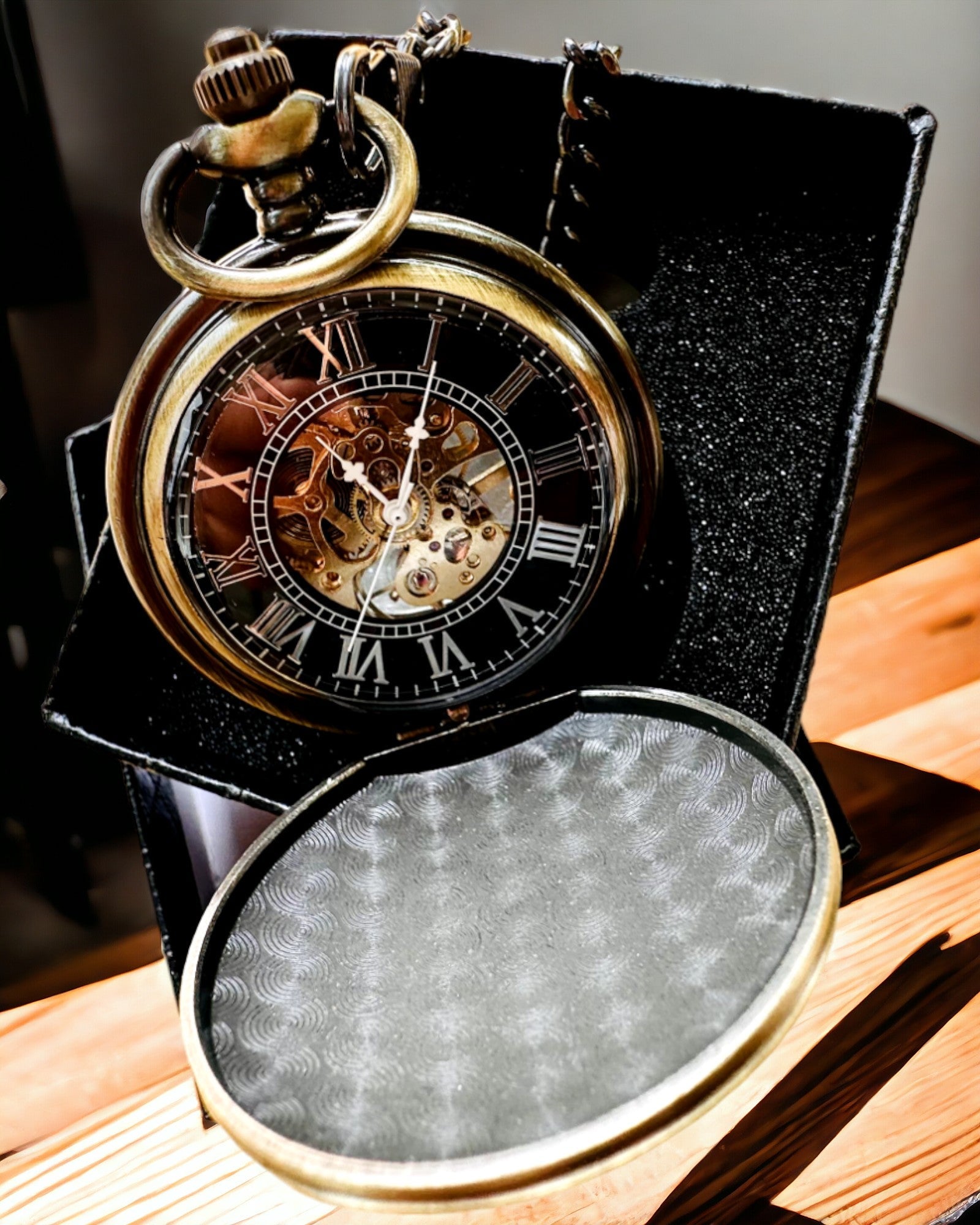 Classic pocket watch "Vintage Elegance", gold color, personalization option with engraving.