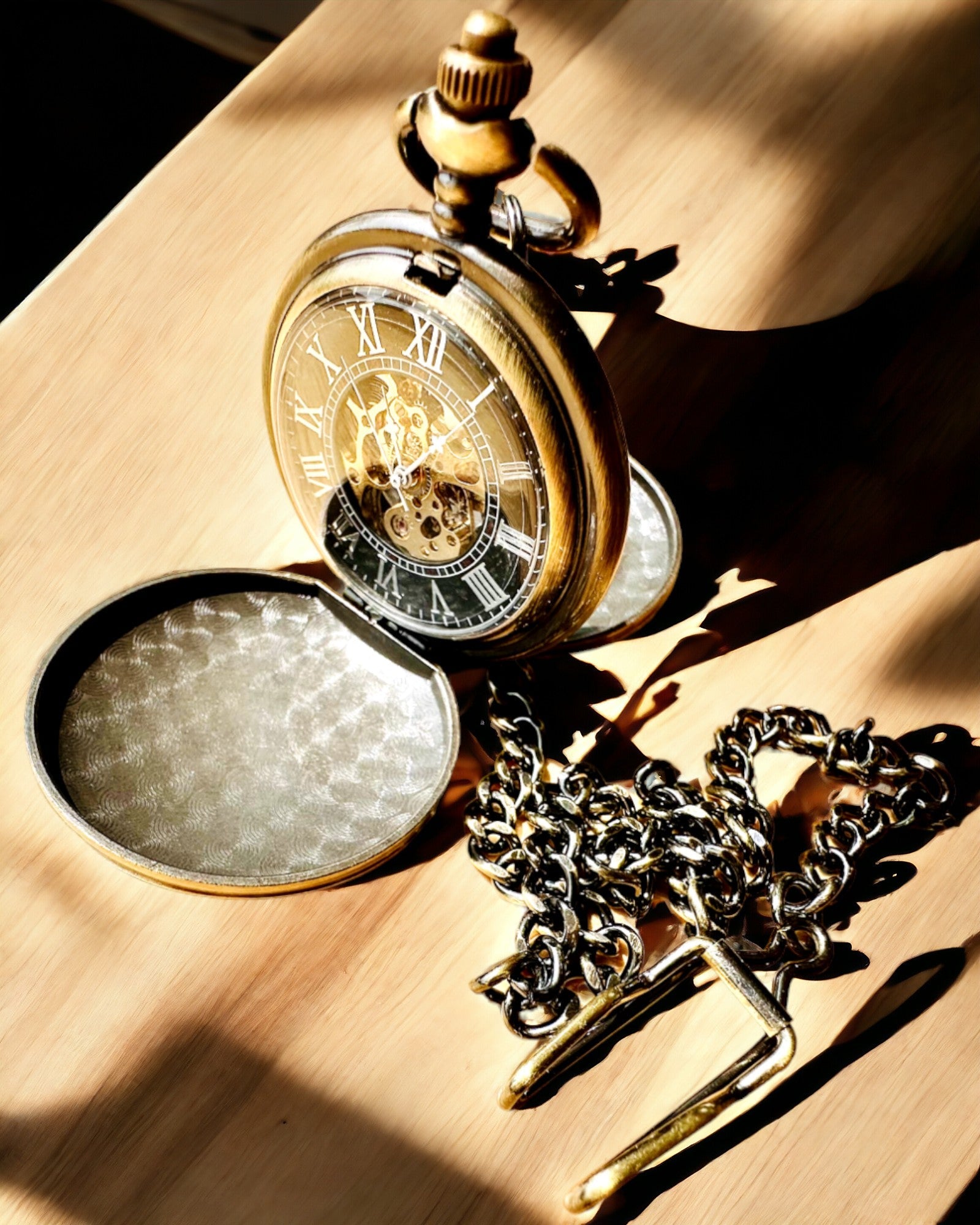 Classic pocket watch "Vintage Elegance", gold color, personalization option with engraving.