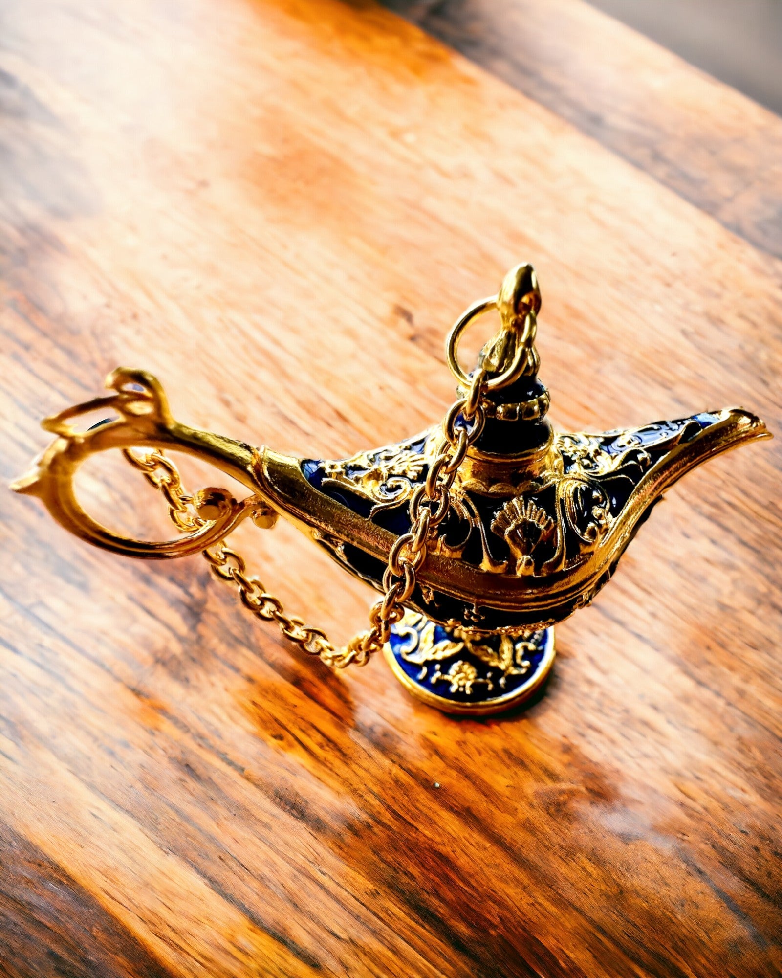 Little 4 cm Aladdin's Magic Lamp, keychain, 6 color variants - Enchanted Memories, personalization with engraving