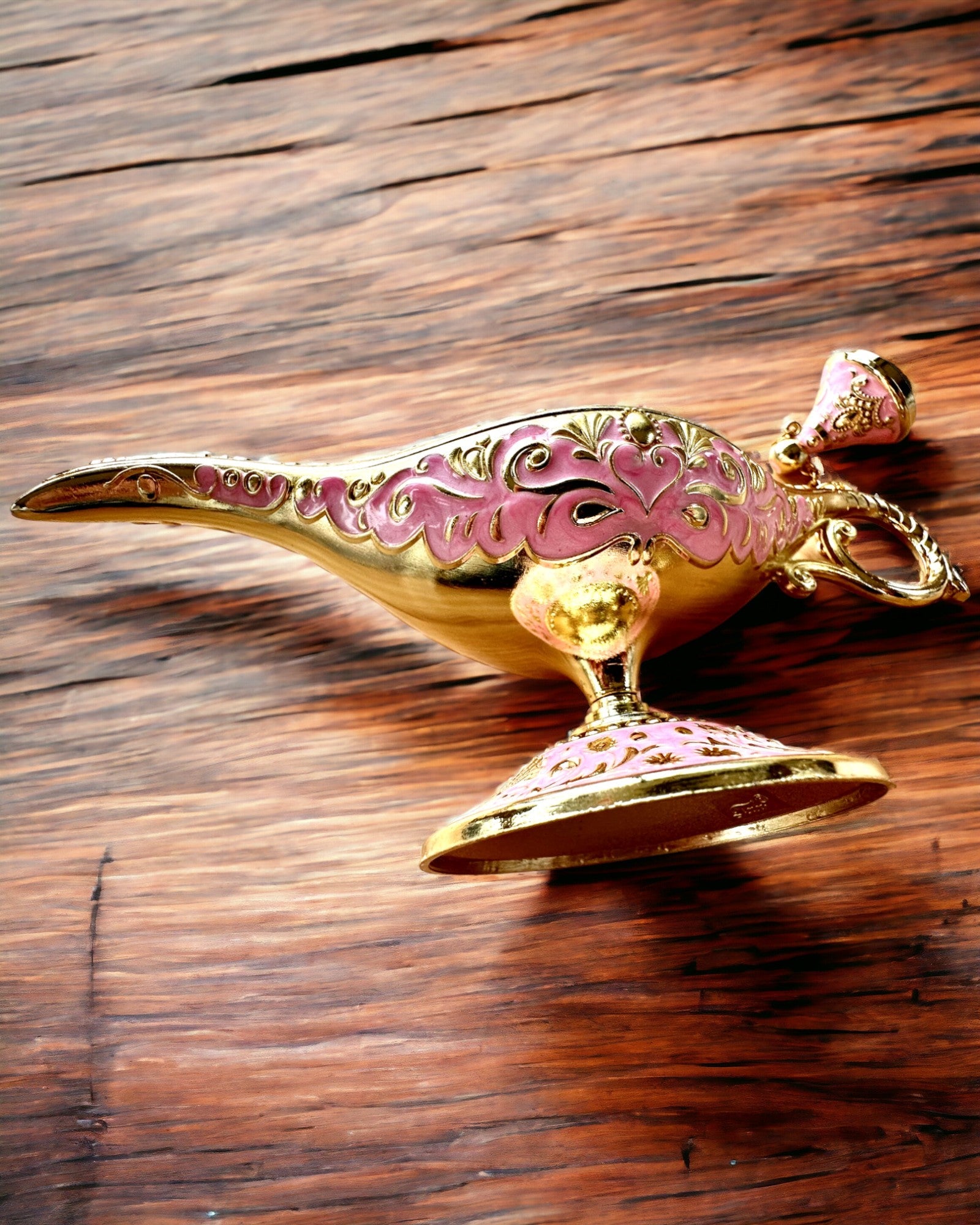 Aladdin's Magic Lamp with Engraving Option - Pink Variant, interwoven with gold