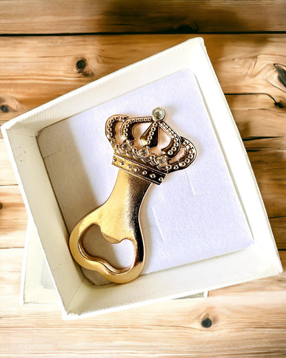 Bottle opener "King's Crown" in gold color, personalization option with engraving.