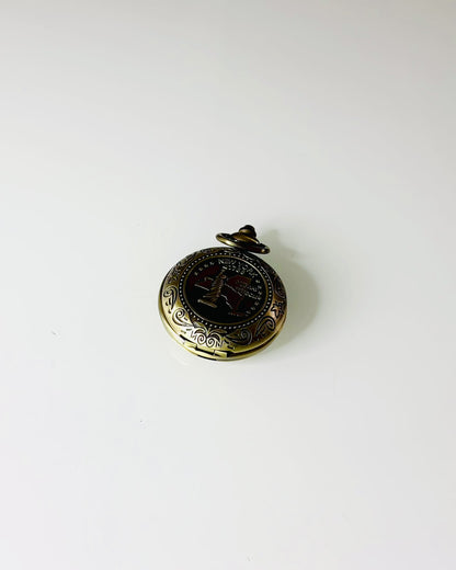 Pocket Retro Compass with New York Theme – Multifunctional, Elegant Compass Featuring the Image of the Statue of Liberty