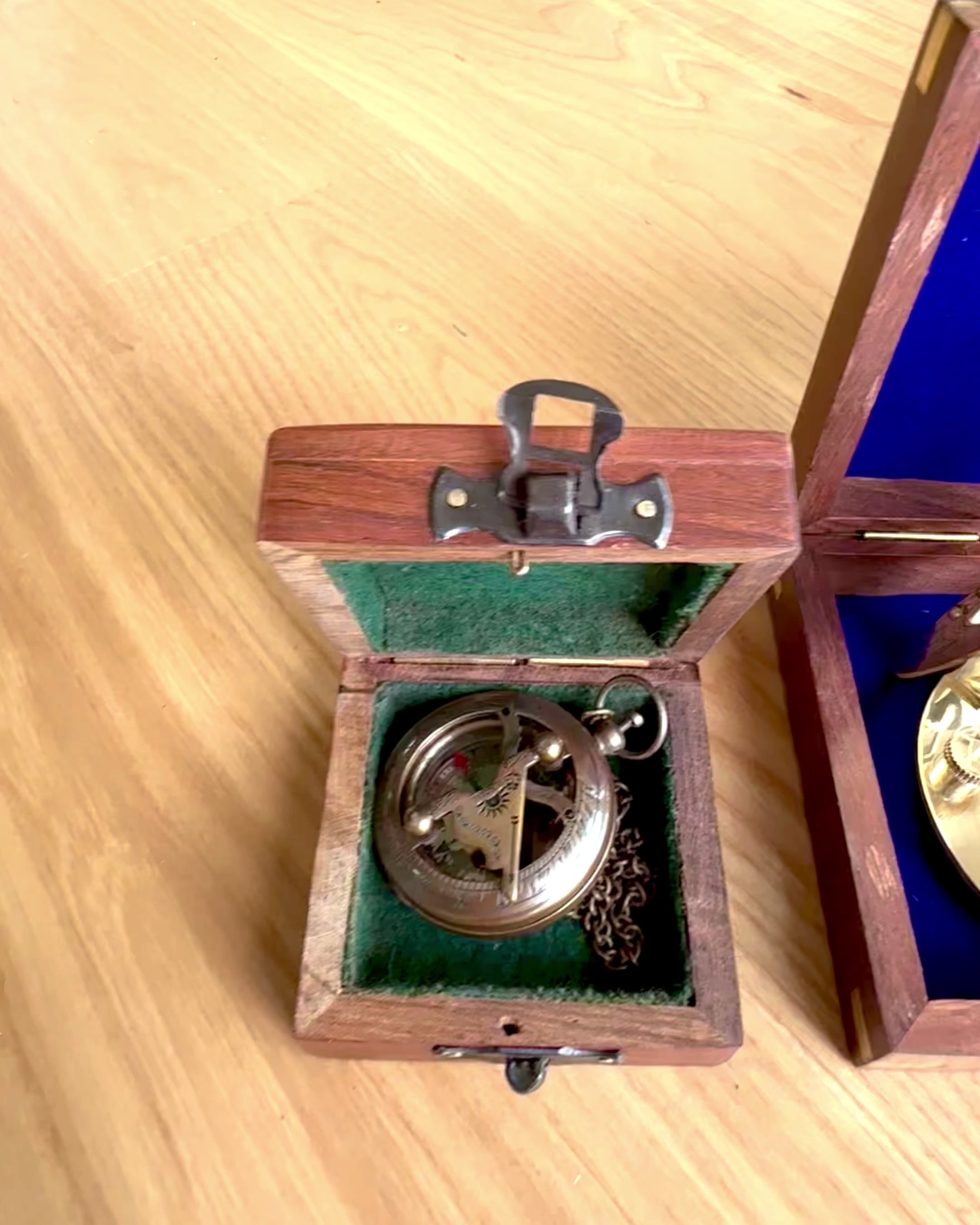 Wooden box for compact compass "Maritime" - personalization option with engraving